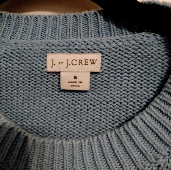 J Crew baby blue thick knit sweater with crewneck and scalloped hem. Size small - Picture 5 of 7